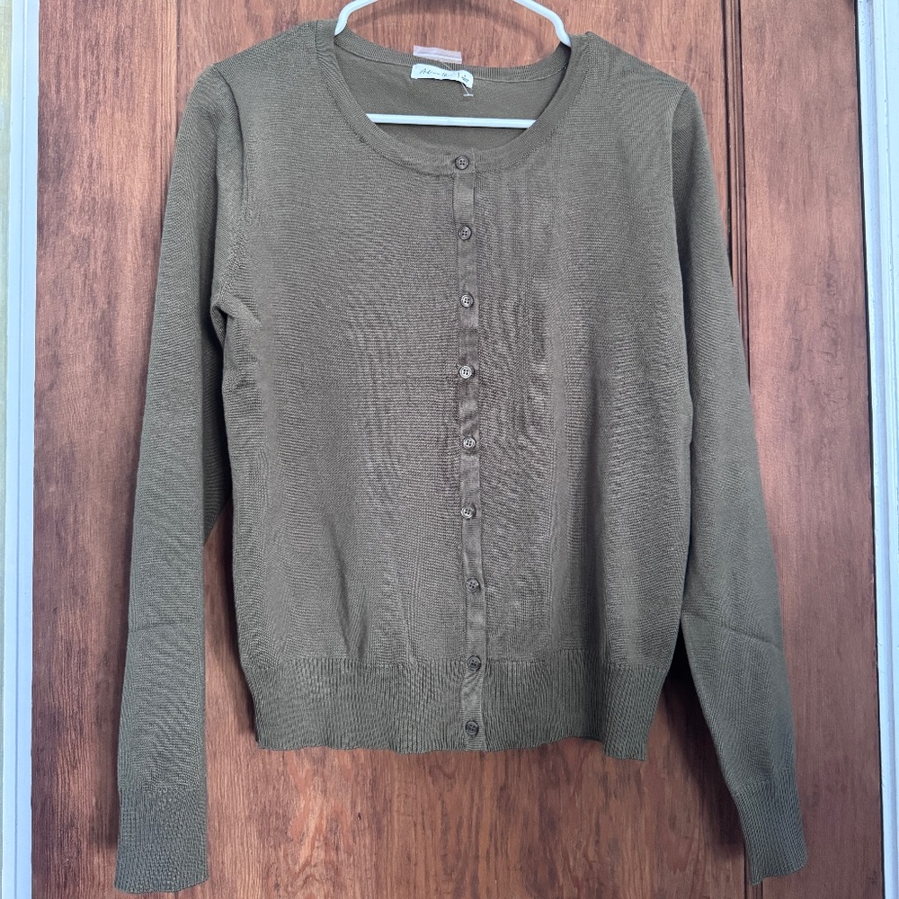NWT Active USA Dark Olive Cardigan Sz. L